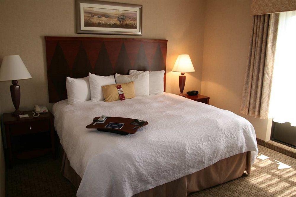 Hampton Inn Lewisburg Rum bild
