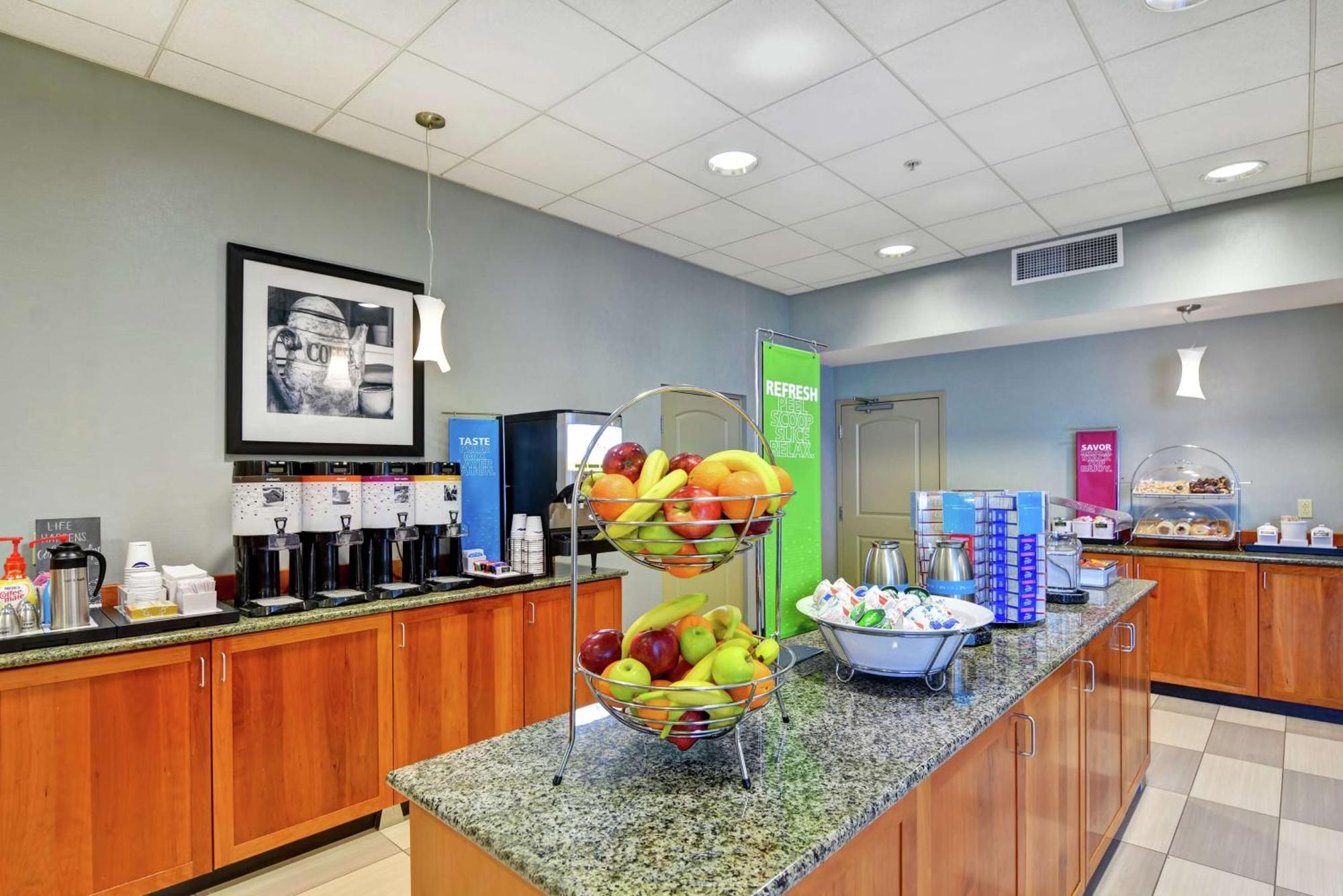 Hampton Inn Lewisburg Exteriör bild