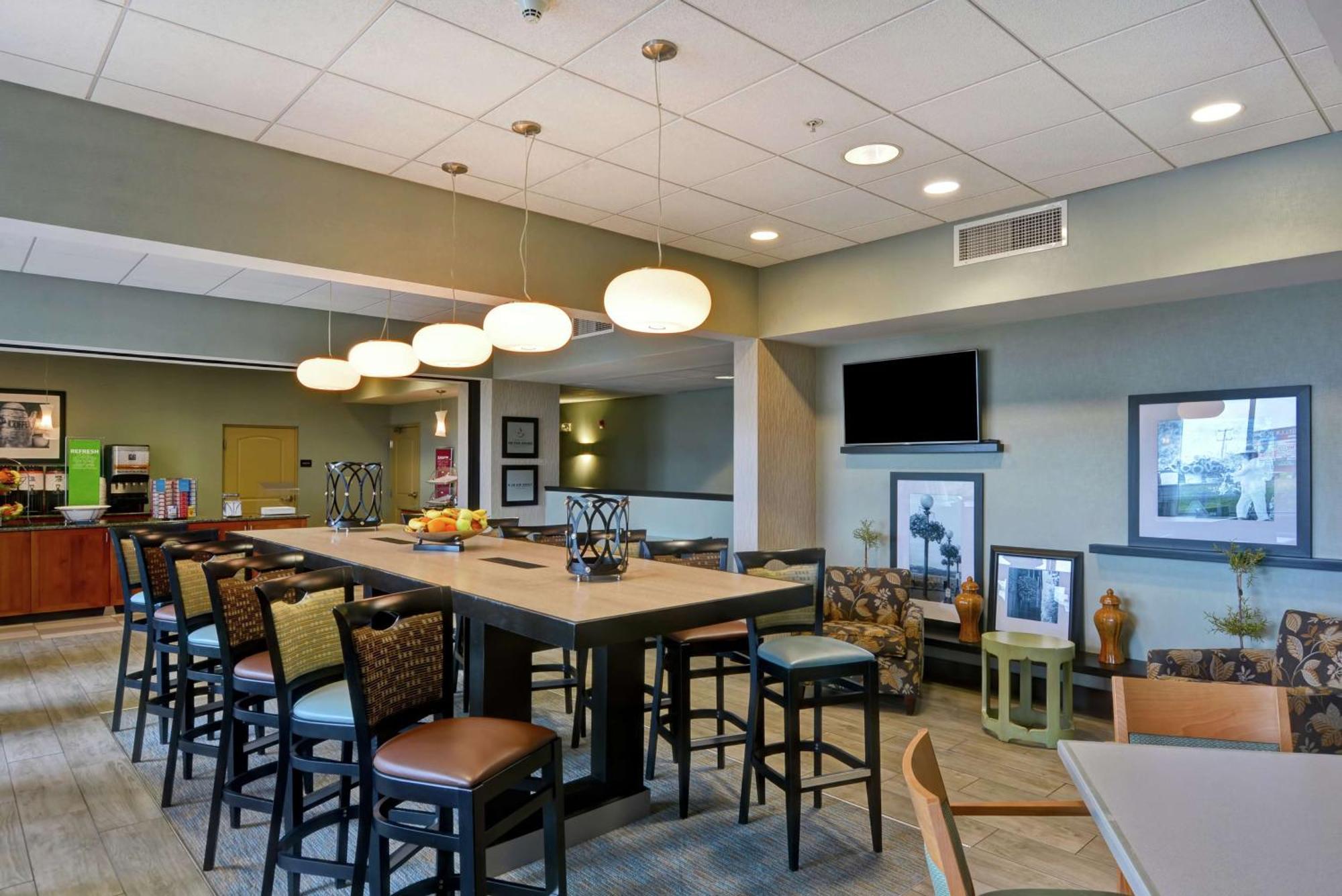 Hampton Inn Lewisburg Exteriör bild